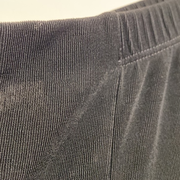 Chicos Travelers Pull On Pants Women’s Black Slinky wrinkle free Acetate Size XL - Picture 4 of 9